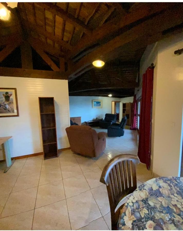 Chez Taua Maison Isolee Pas De Wifi Ni Bus Opoa Esterno foto