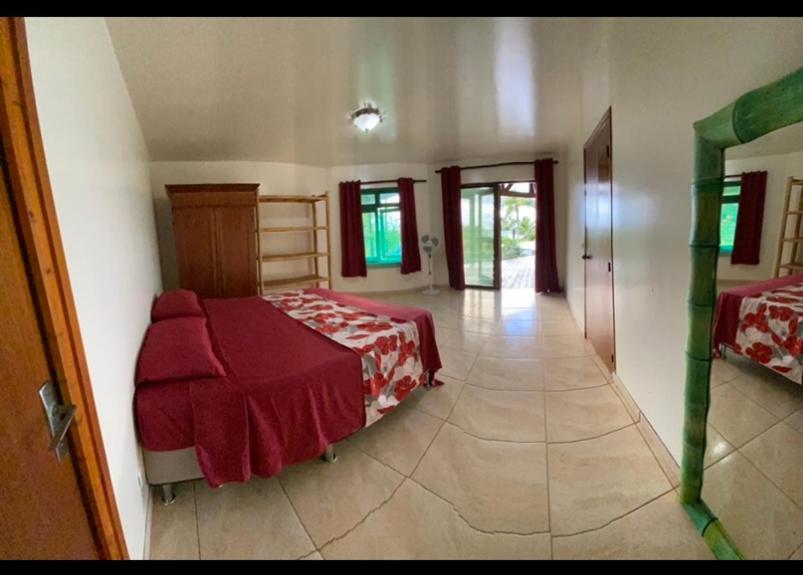 Chez Taua Maison Isolee Pas De Wifi Ni Bus Opoa Esterno foto